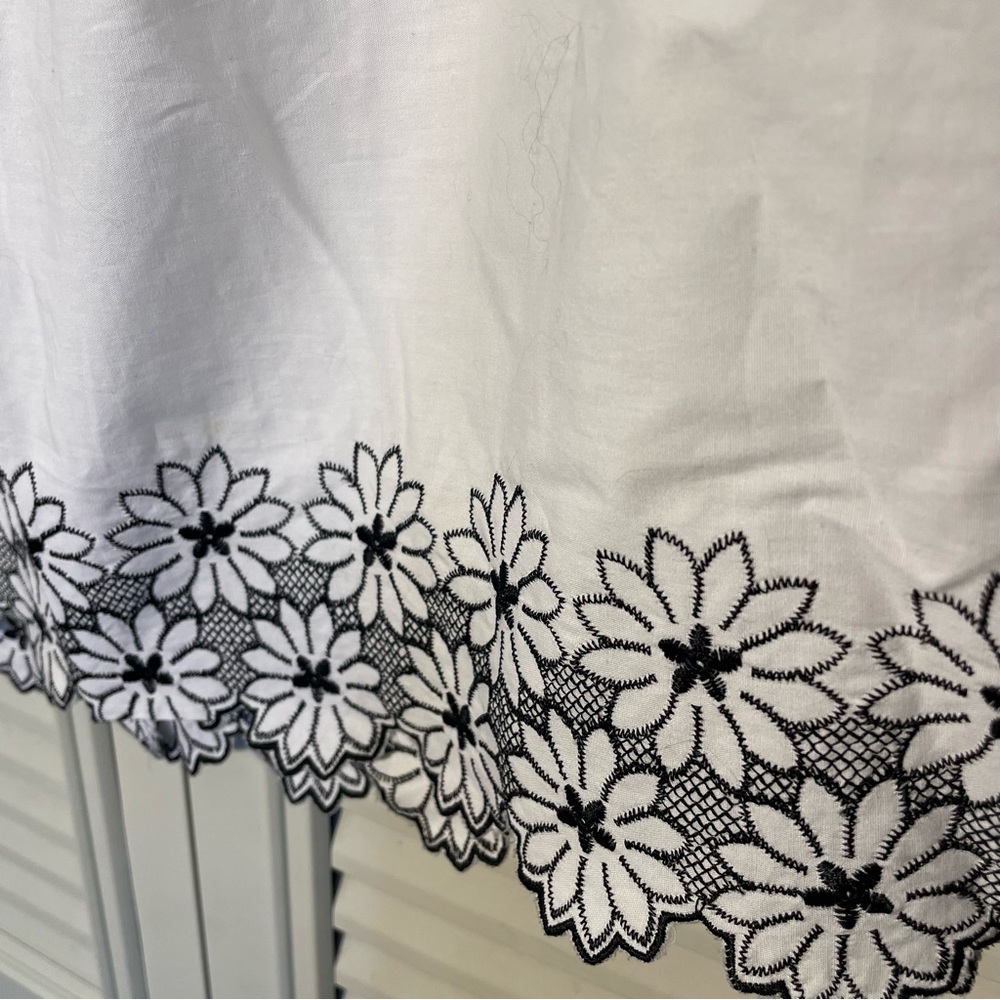 Speechless black daisy skirt
